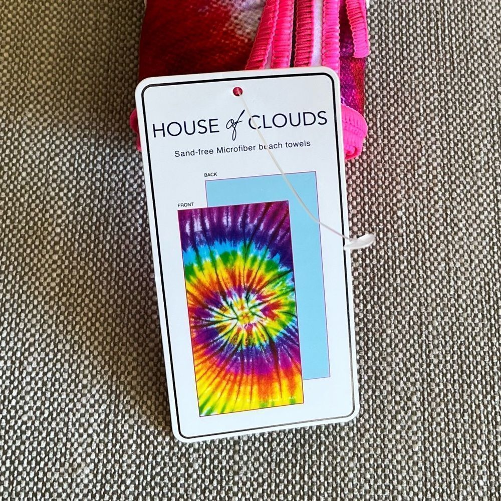 House of Clouds Tie Dye Lightweight Quick Dry Beach Towel NWT